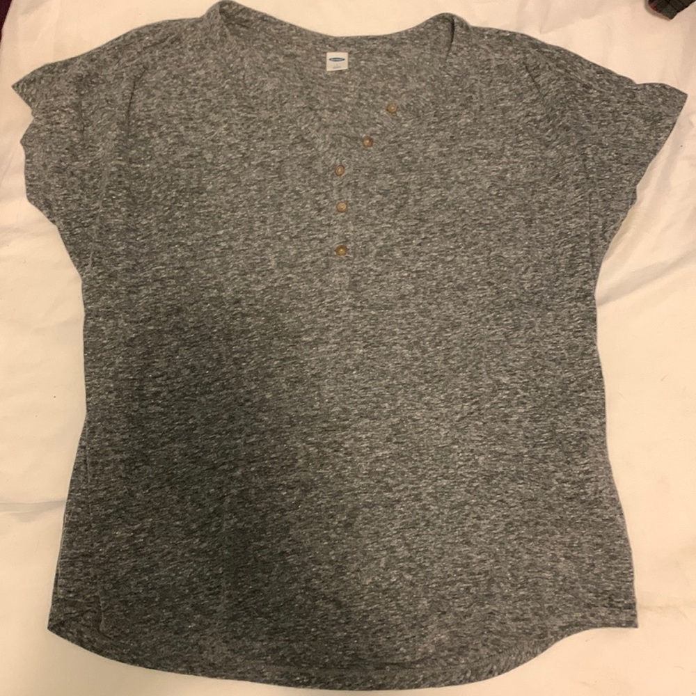 Old navy heather grey short sleeved top with buttons size Large super soft